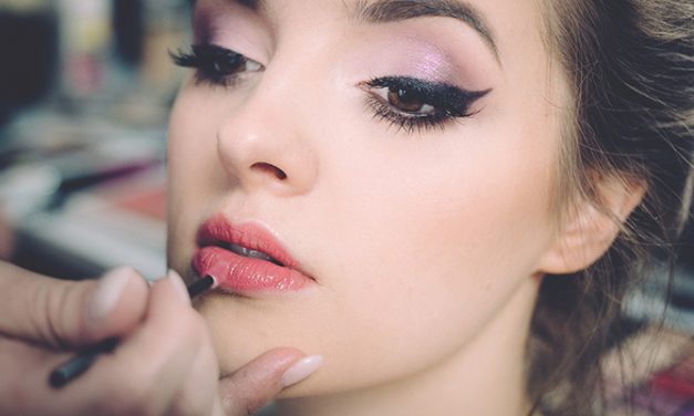 10 trucchi per mettere a regola d’arte il rossetto